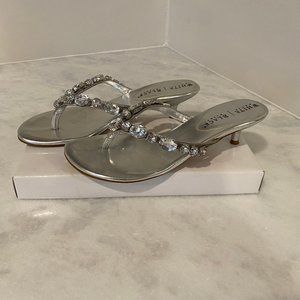 White House Black Market Silver Diamond Jewel Sandals Small Kitten Heel Size 6